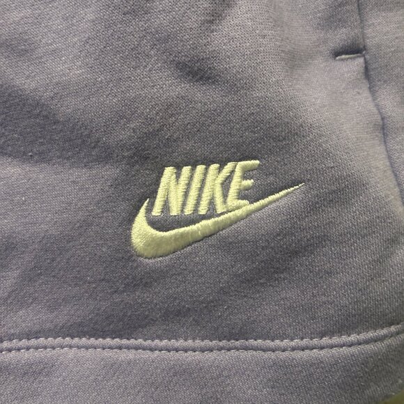 NWT Nike Women's Sportswear Club Fleece Mid Rise 3” Shorts Size XS - Picture 5 of 15